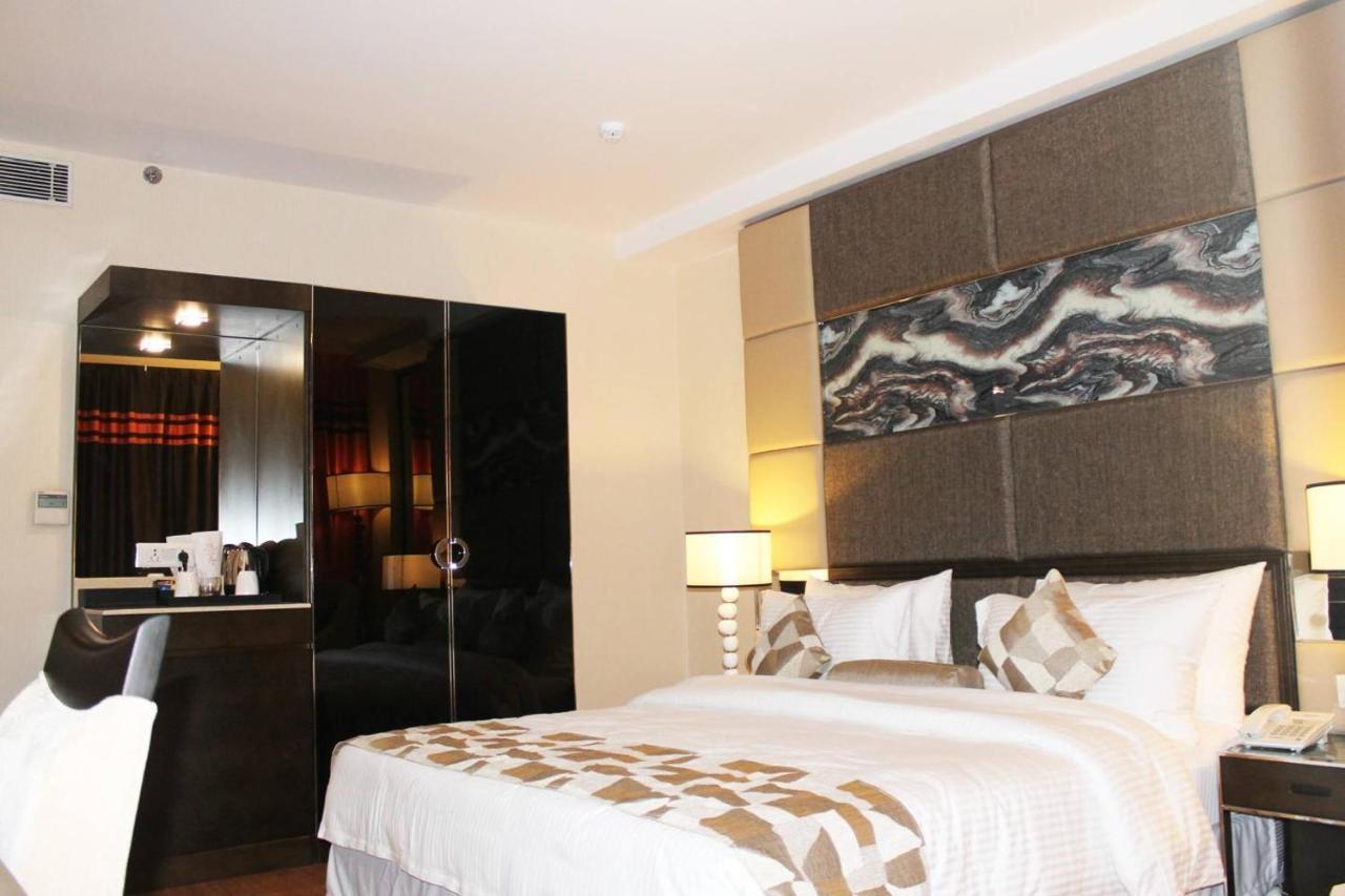 The Palm Spring A Boutique Hotel Naraina New Delhi Exterior foto