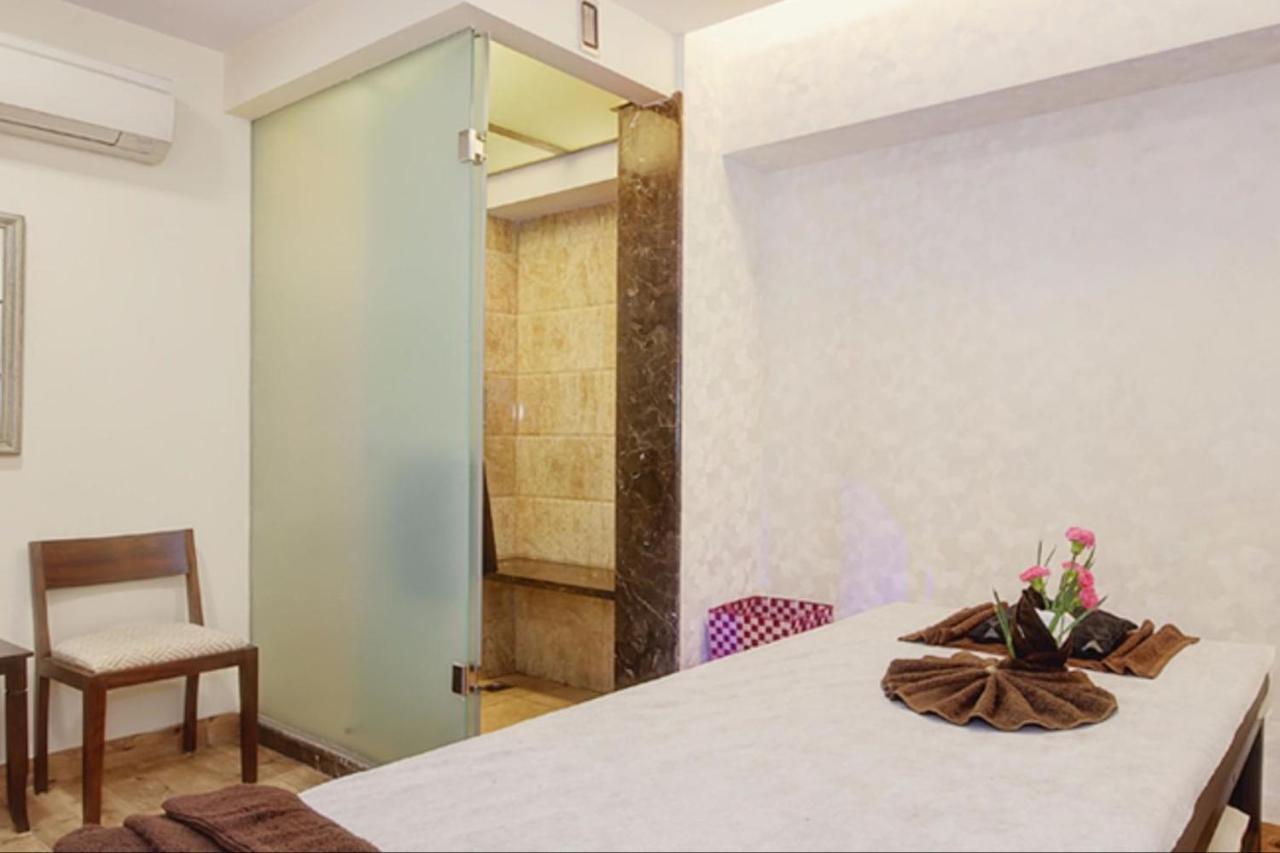The Palm Spring A Boutique Hotel Naraina New Delhi Exterior foto