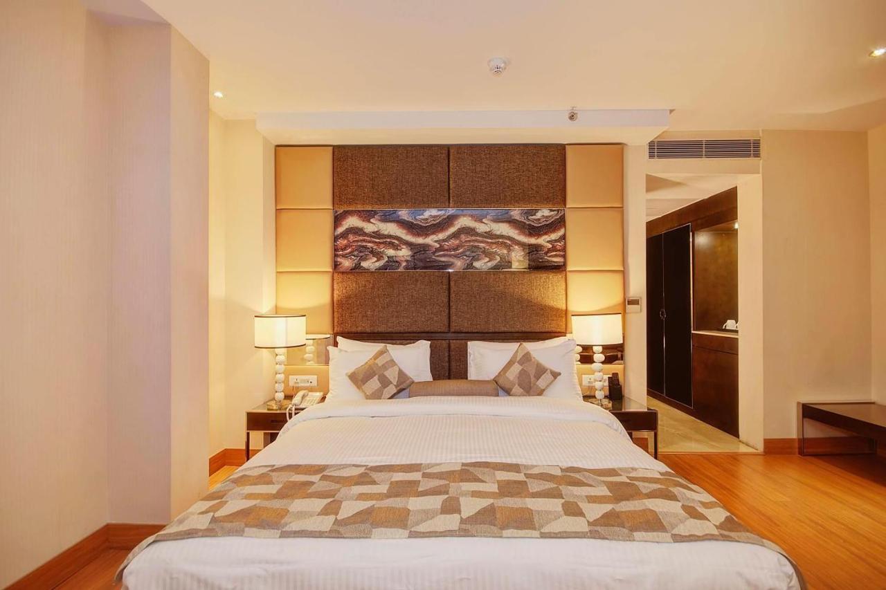 The Palm Spring A Boutique Hotel Naraina New Delhi Exterior foto